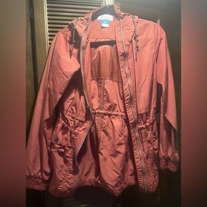 Columbia wind breaker